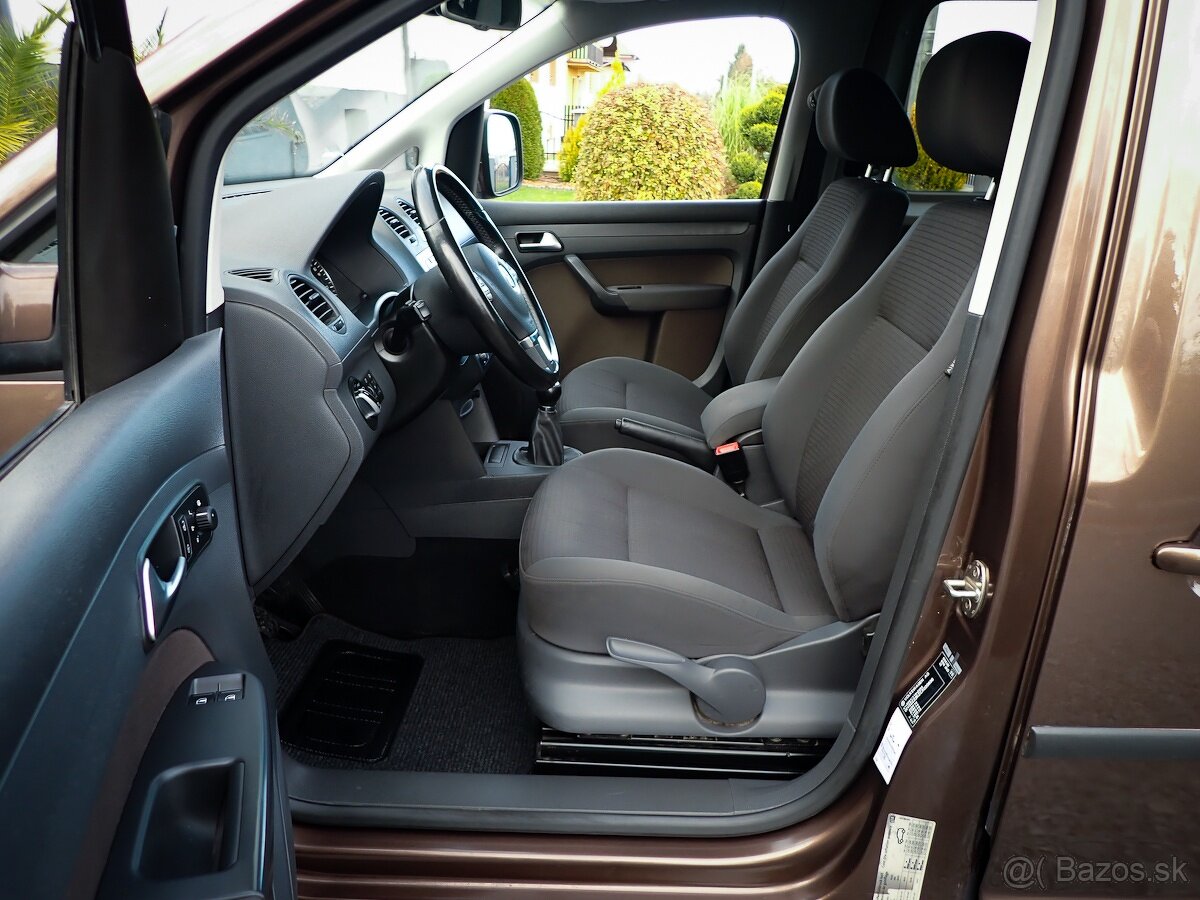 VOLKSWAGEN CADDY 2.0TDI 4x4 - 5MIEST - NAVI- VYHREV -ŤAŽNE - 9
