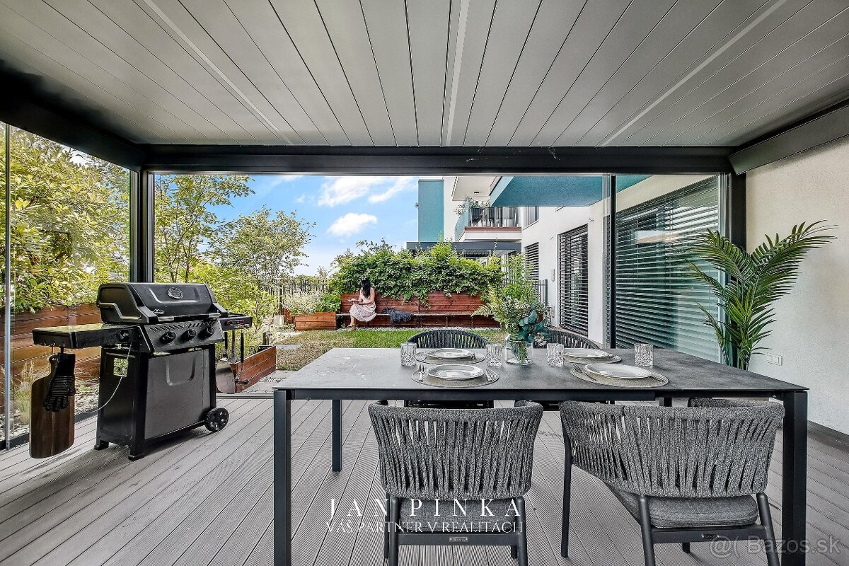 Grand Koliba, dve záhrady, dve garáže, dokonalý komfort - 9