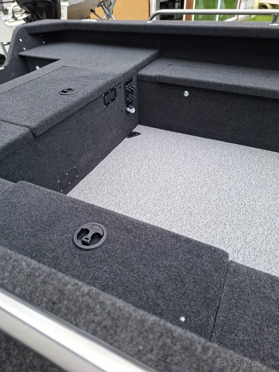 Motorový čln BREMA 435 V - 9