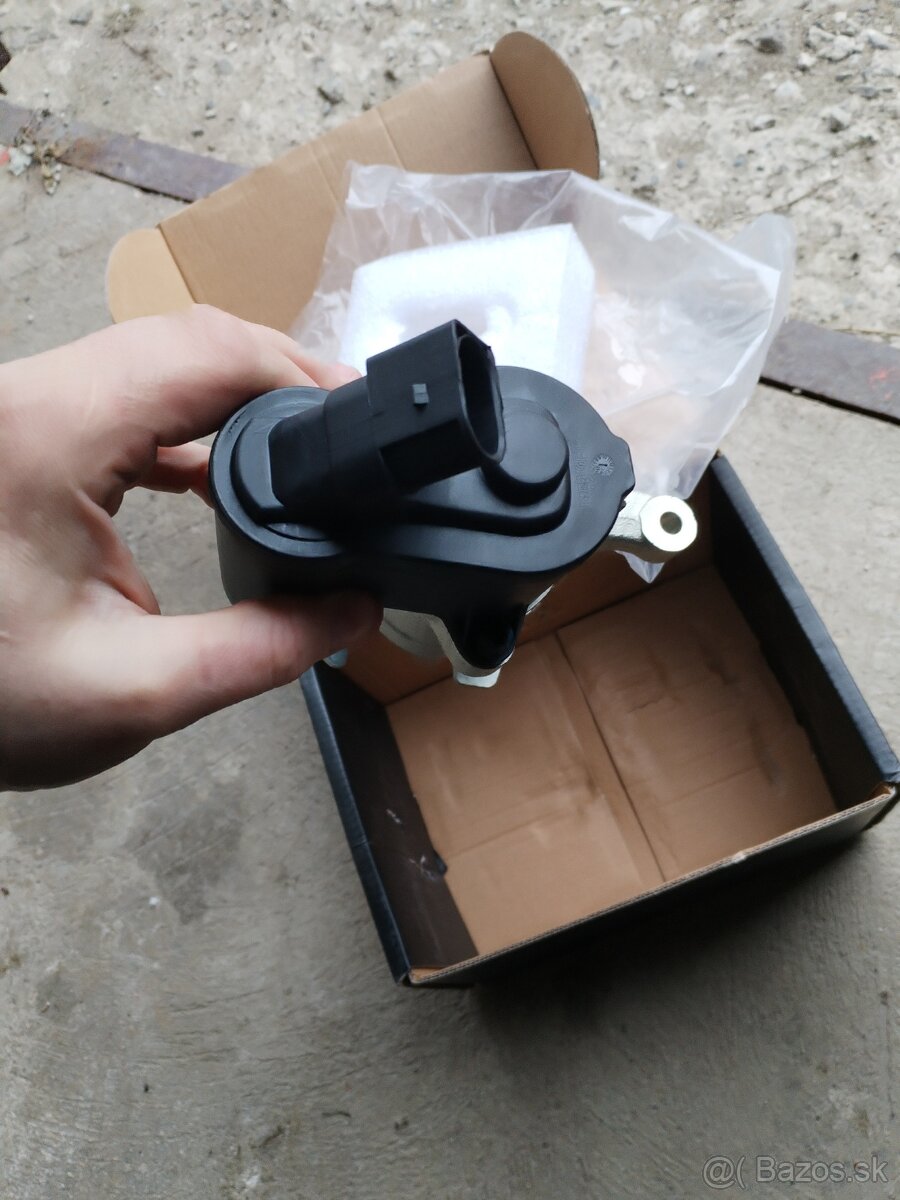 Brzdový strmeň Audi A6 C6 - 9