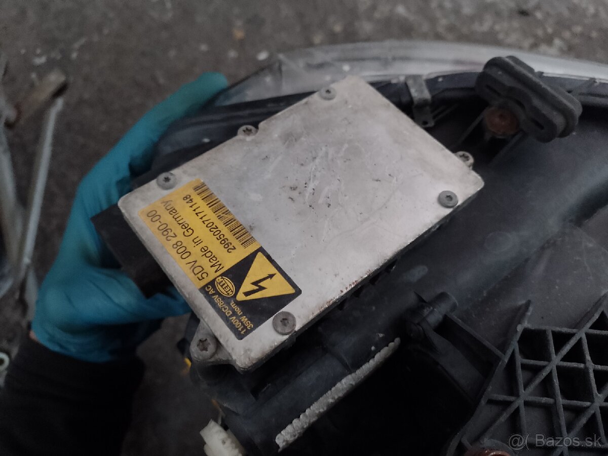 Xenon škoda Superb - 9