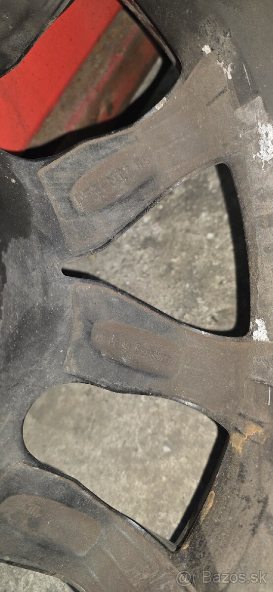 Disky Dezent 5x120 r18 - 9