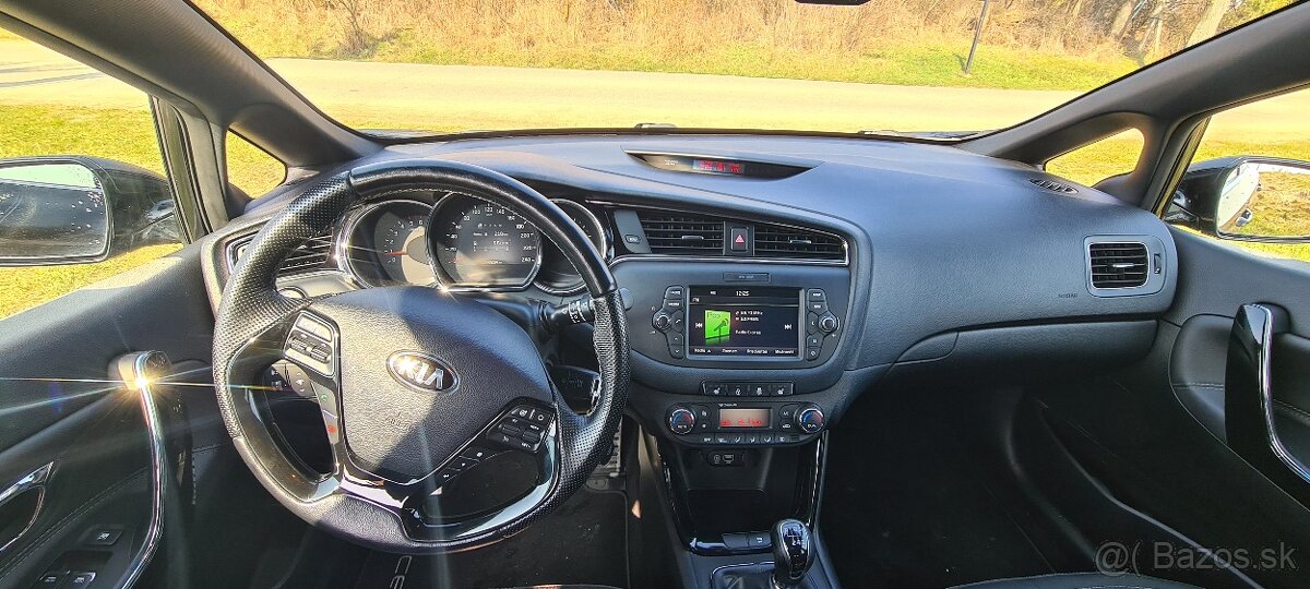 Kia CEED SW 1,6 CRDi GT-line - 9