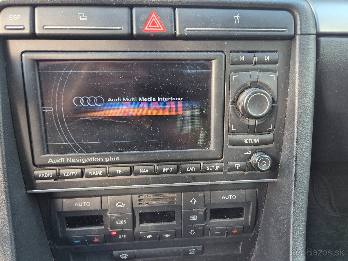 AUDI A4 AVANT QUATRO 2.0 TDi - 9