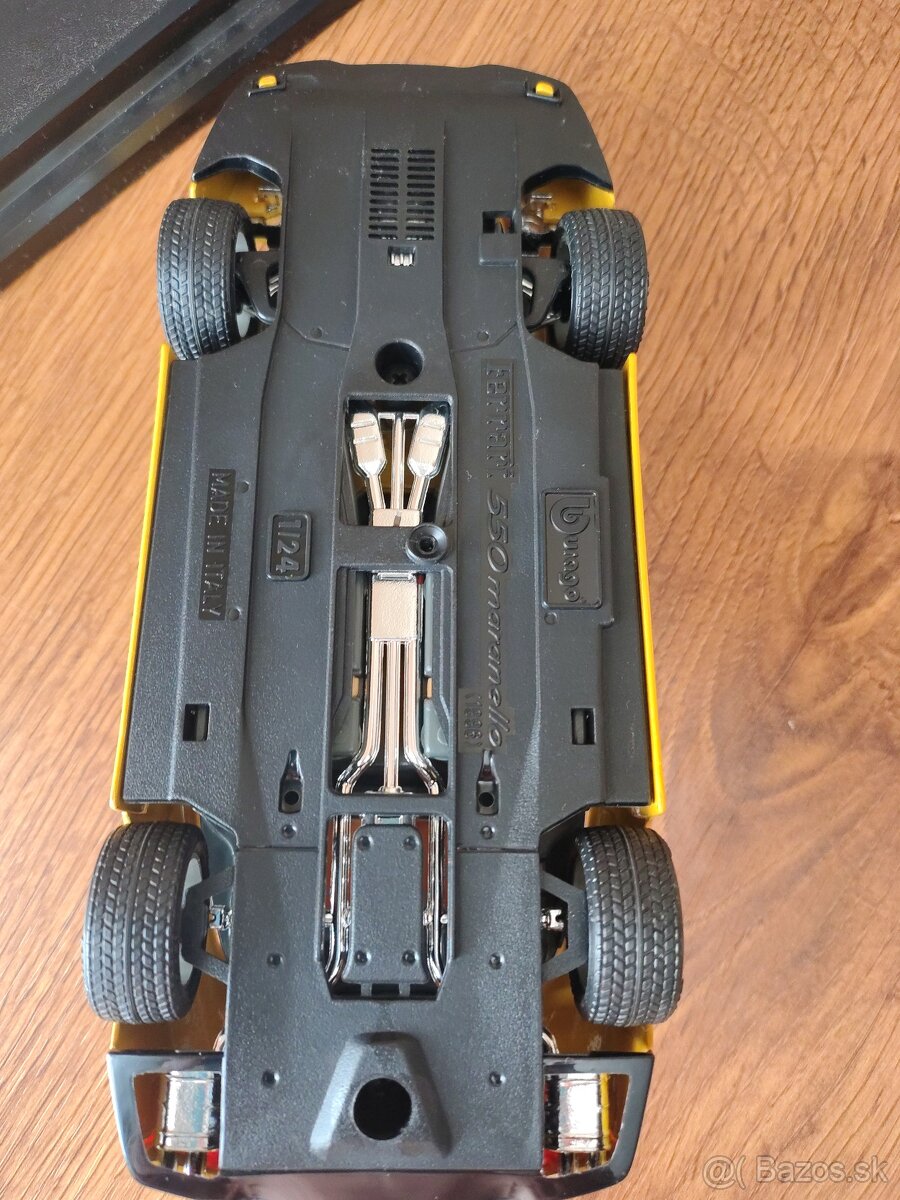 Bburago FERRARI 55O MARANELLO 1/24 - 9
