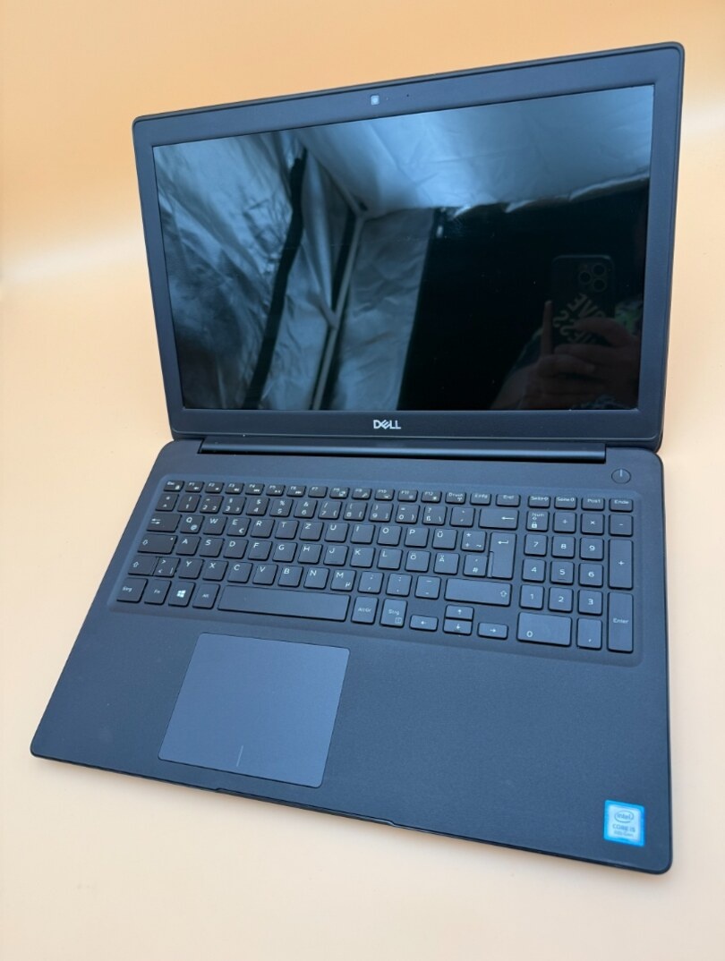 Notebook Dell Vostro 3500 i5-8265U / 8GB RAM / 256GB SSD - 9