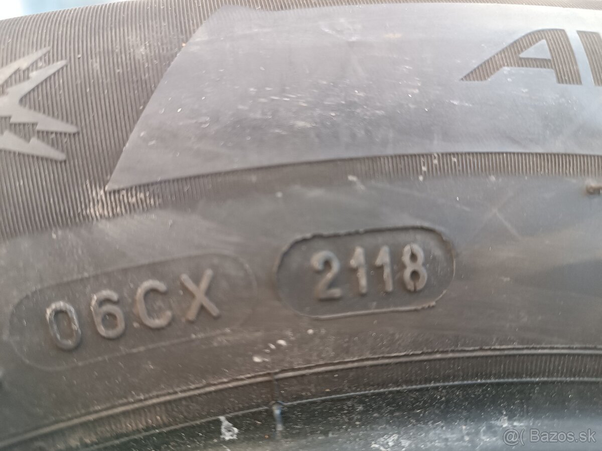 MICHELIN 205/60 R16 - 9