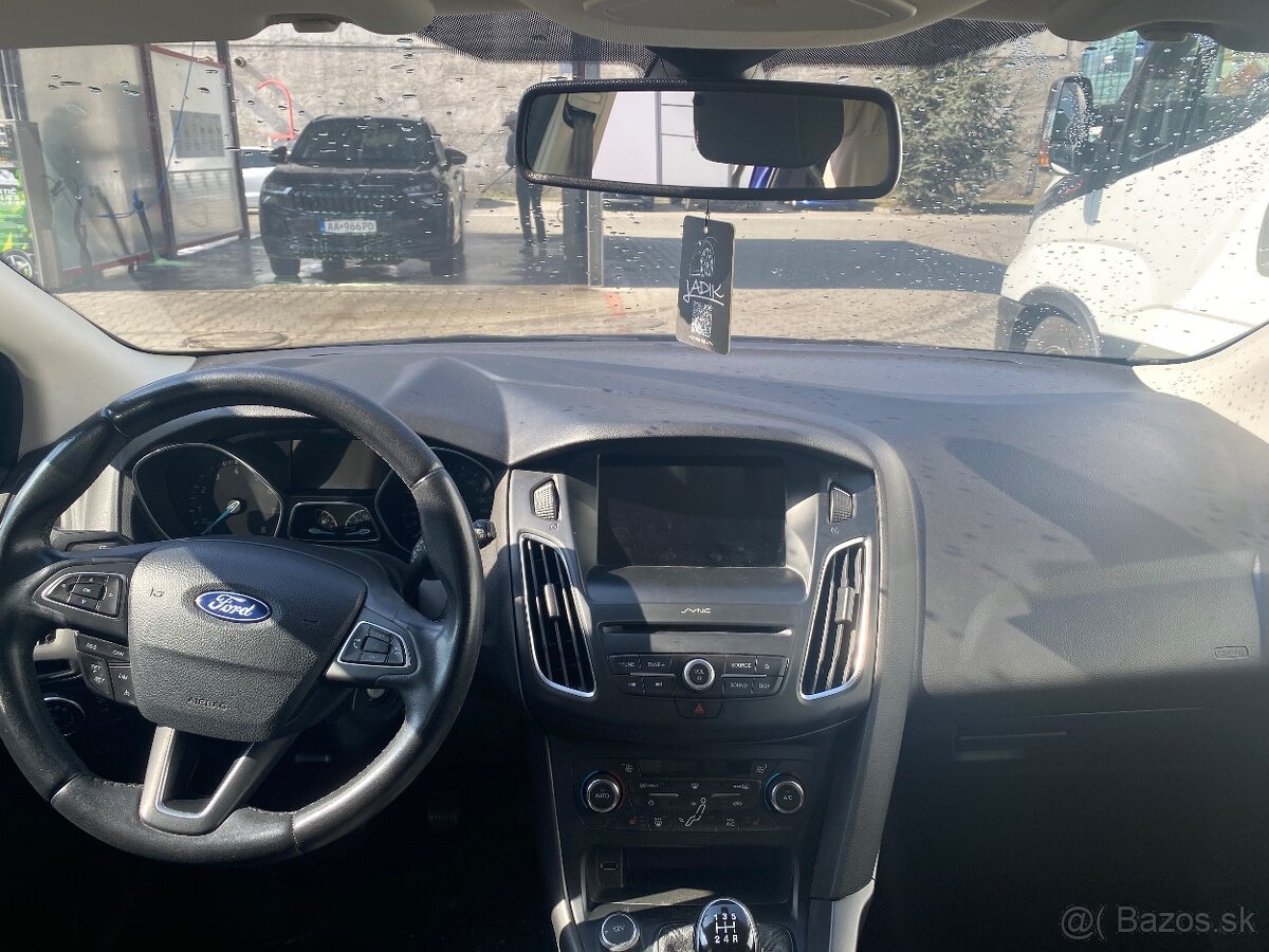 Ford Focus 1.0 Ecoboost - 9