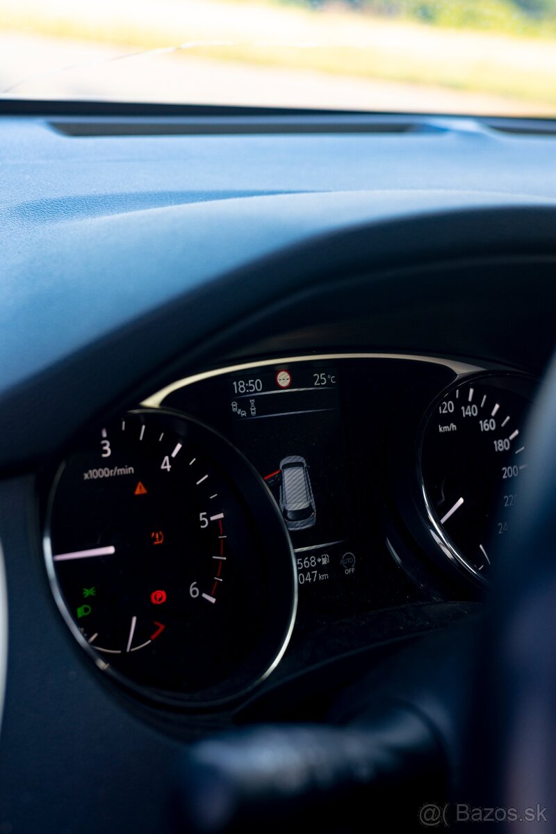 Nissan X-Trail T32 1.6 dCi 95 kW 4x4 Tekna, 7 miest - 9