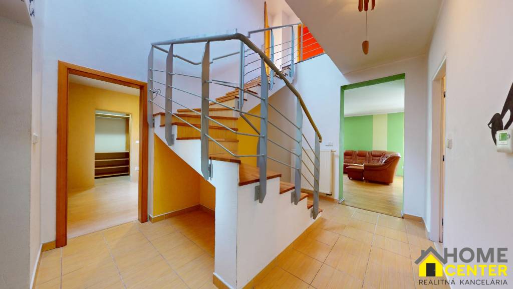 NOVÁ CENA PREDAJ: 6 izbový, energeticky úsporný rodinný dom - 9