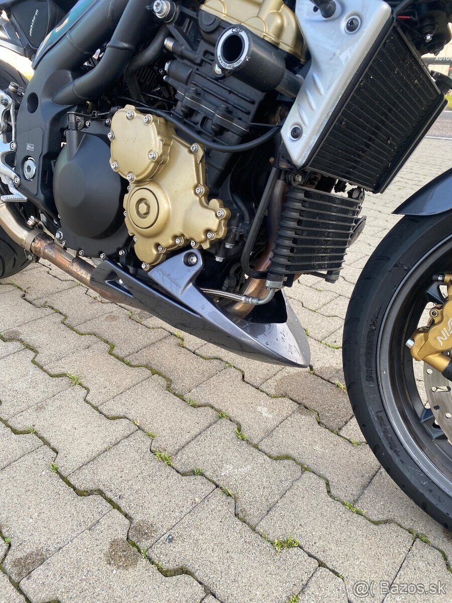 Triumph Speed Triple 1050 - 9