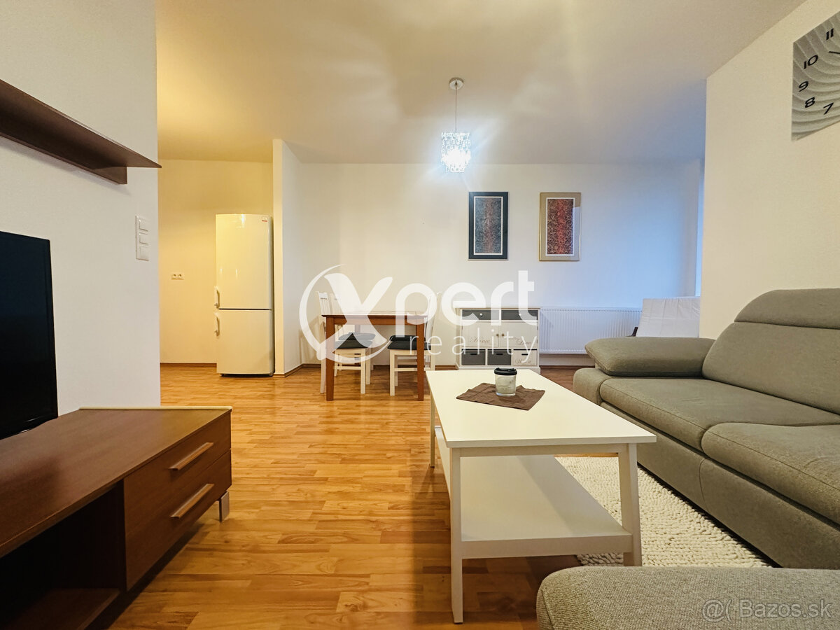 2-izbový byt na prenájom v centre Galanty s garážovým státím - 9