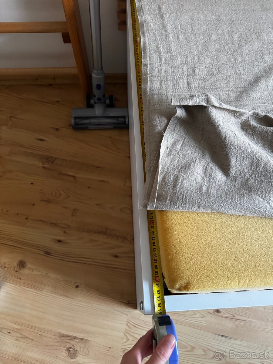 Posteľ s matracom - 9