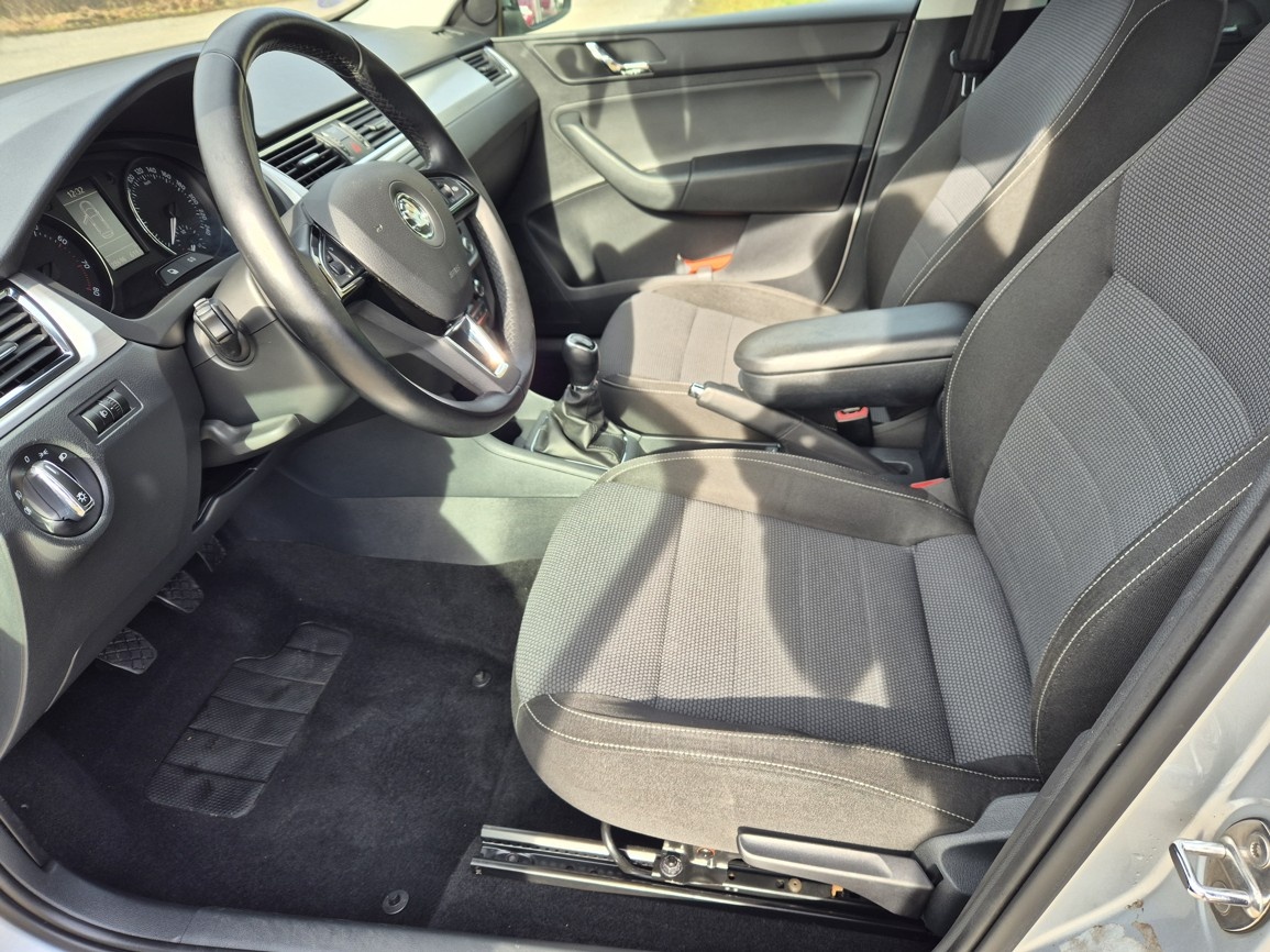 Škoda Rapid SB 1.2 TSi 63 kW 5°manuál Elegance - 9