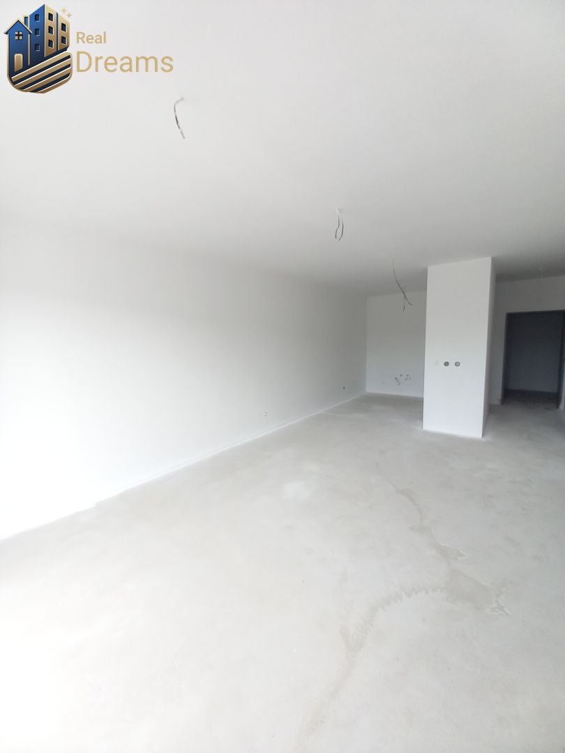 SKOLAUDOVANÉ Novostavba 2-3 izbových bytov s pozemkom v pol - 9