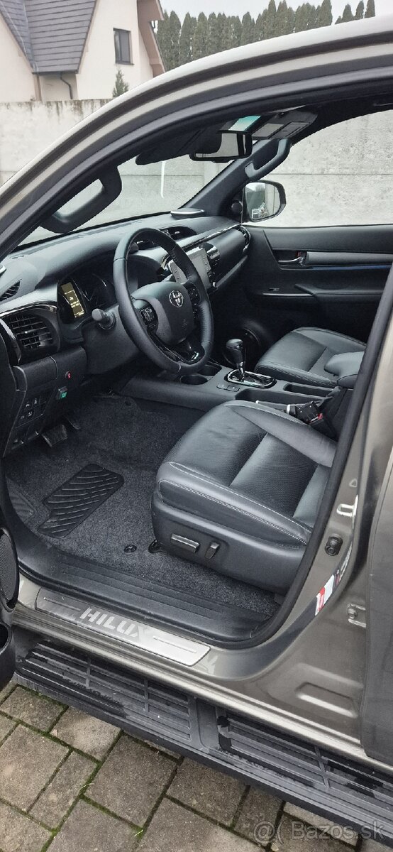 Hilux 2,8 - 9
