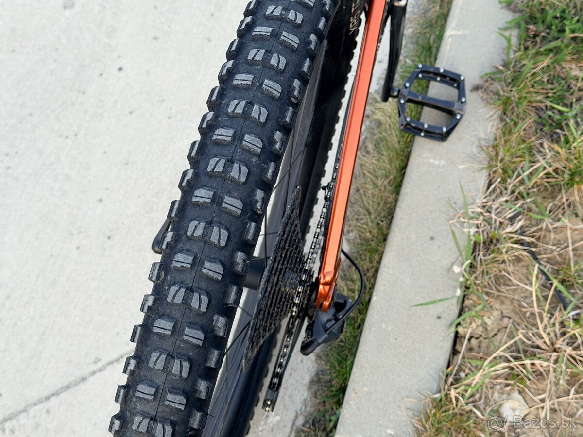 Trek Slash 8 gen 5 2024 - 9