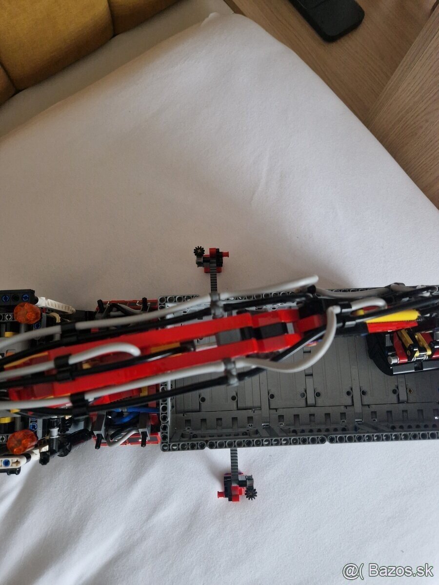 LEGO 42043 Mercedes-Benz Arocs 3245 - 9