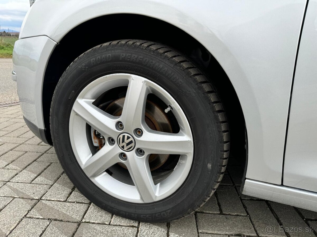 Volkswagen Jetta - 9