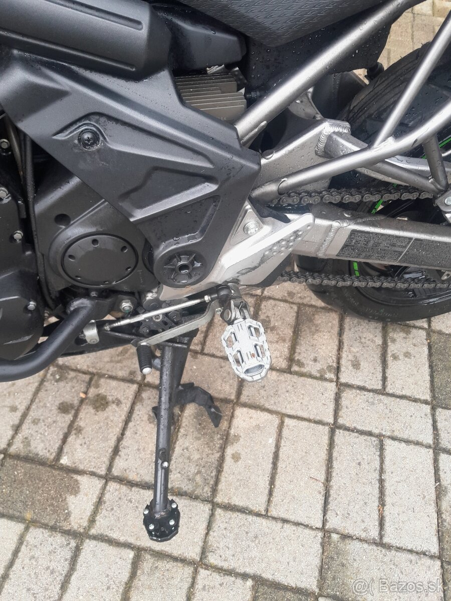 Predám Kawasaki versys 650 - 9