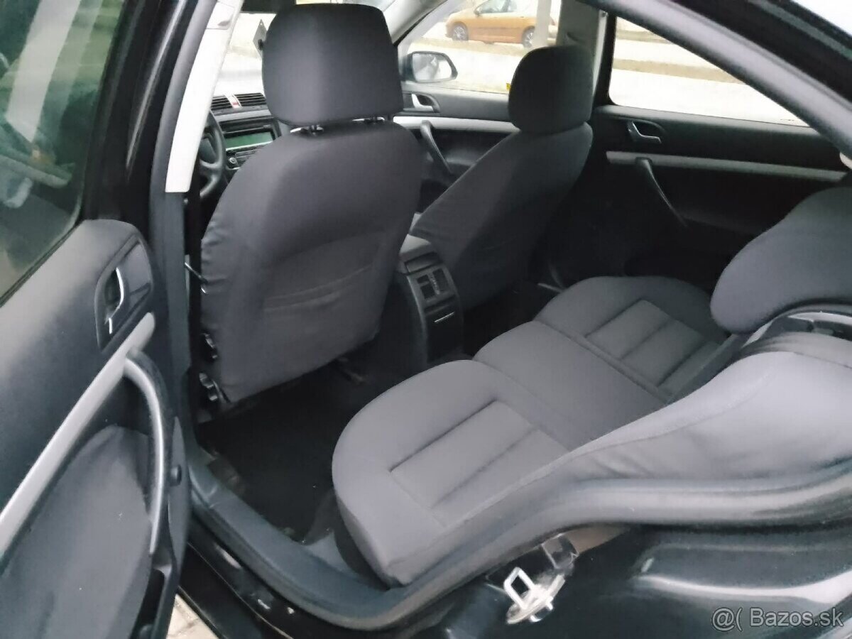 Škoda Octavia 2 1.6 MPI Benzín 5st. - 9