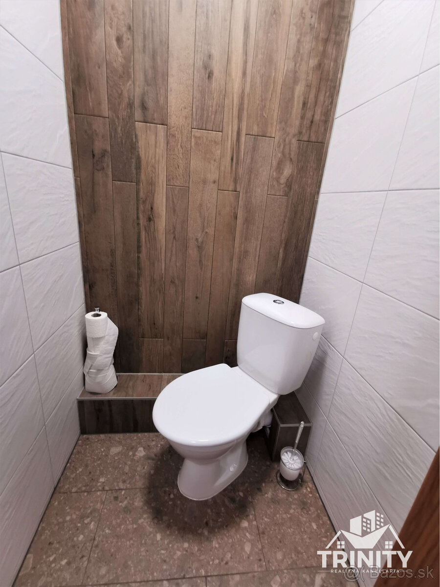 Na predaj polyfunkčná budova v Nových Zámkoch - 9