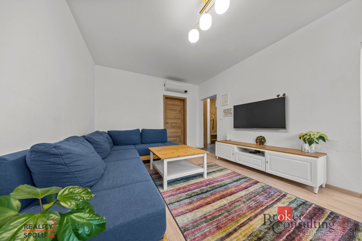 KOMPLETNE ZREKONŠTRUOVANÝ 4-IZBOVÝ BYT V RAČI – IHNEĎ VOĽNÝ - 9