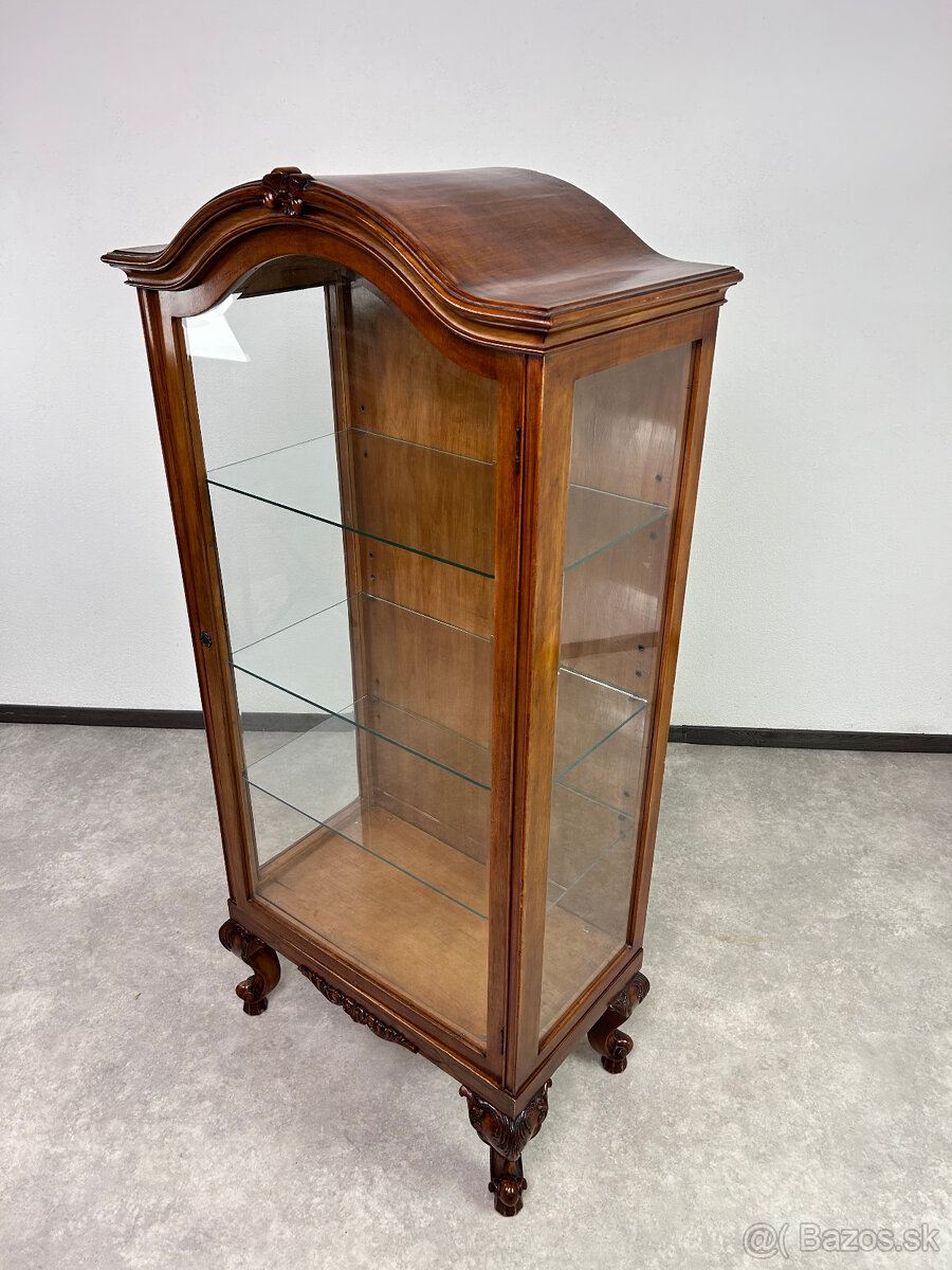 Elegantná štíhla vitrínka - 9