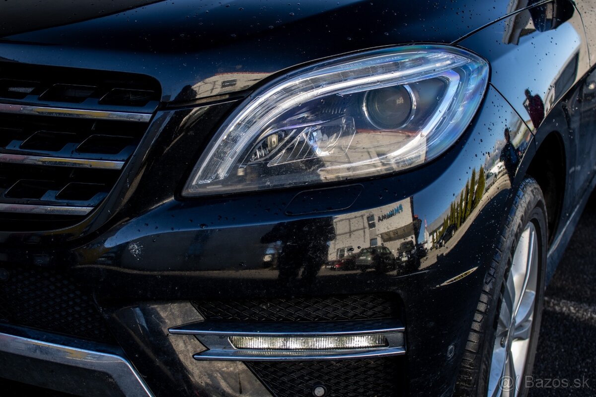 Mercedes-Benz ML ML350 BlueTEC 4 MATIC - 9