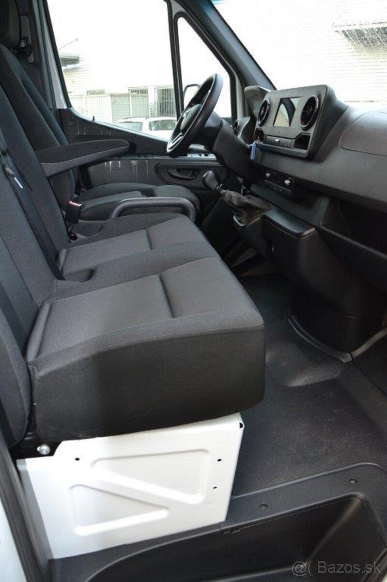 Mercedes-Benz Sprinter 316 BOX 2021 velká výbava - 9