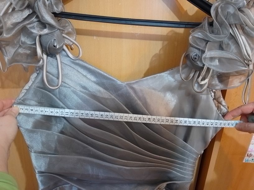 Nádherné spoločenské šaty - 9