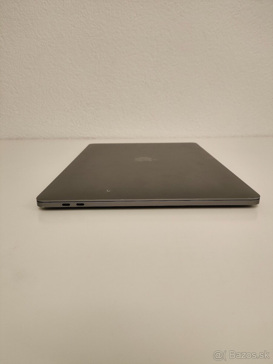 MacBook Pro 2017 A1707 i7 | 16GB | 512GB - 9