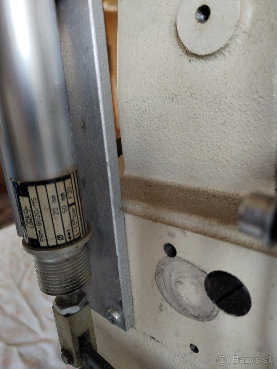 Šijací stroj Yamato - 9