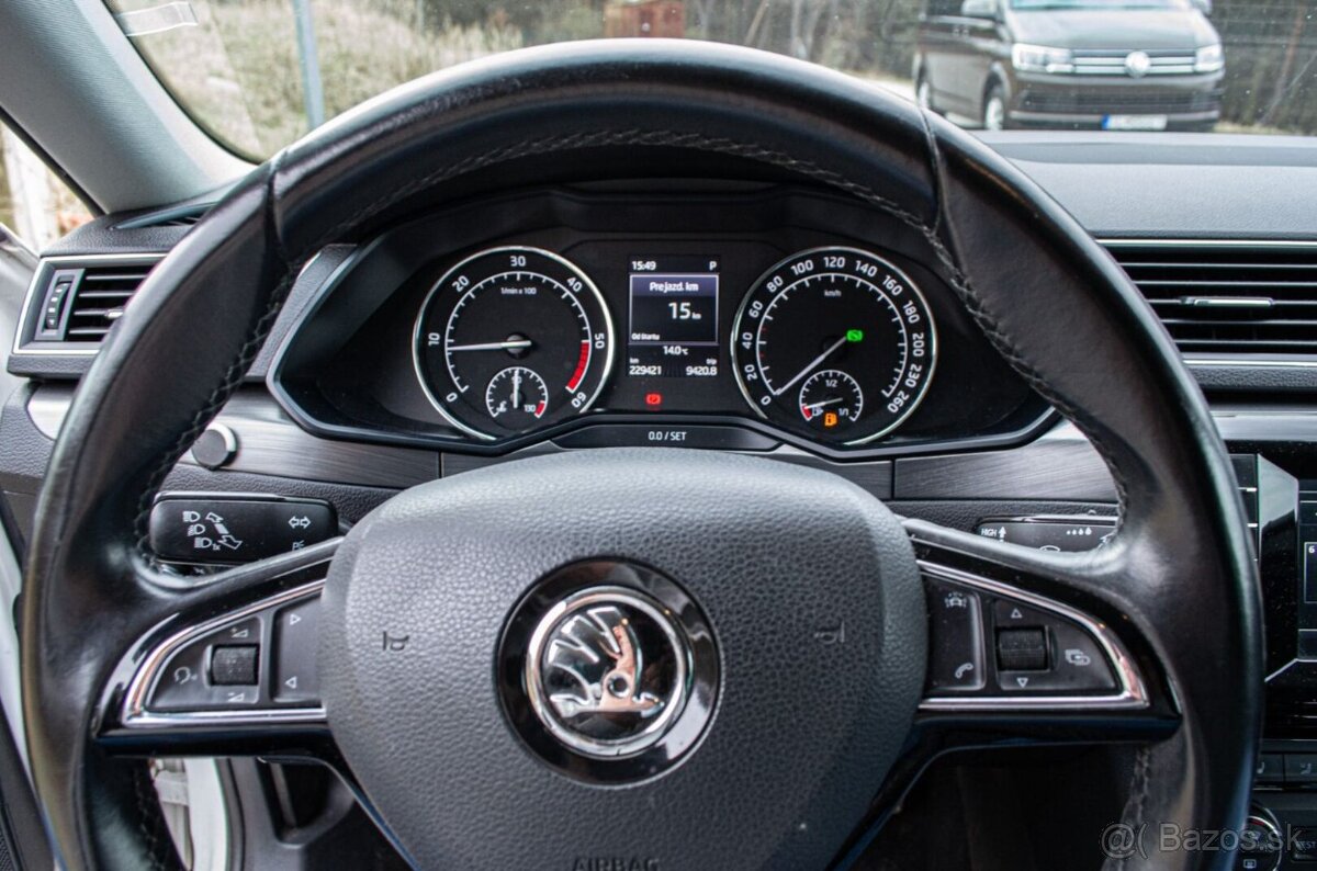 Škoda Superb Combi 2.0 TDI 140kW 4x4 DSG - 9