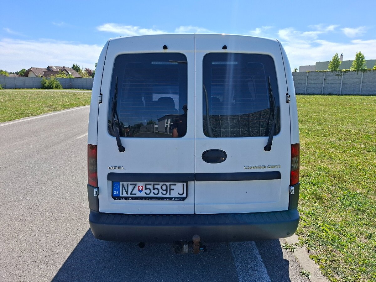 Opel Combo TOUR 1.3 CDTI - 9