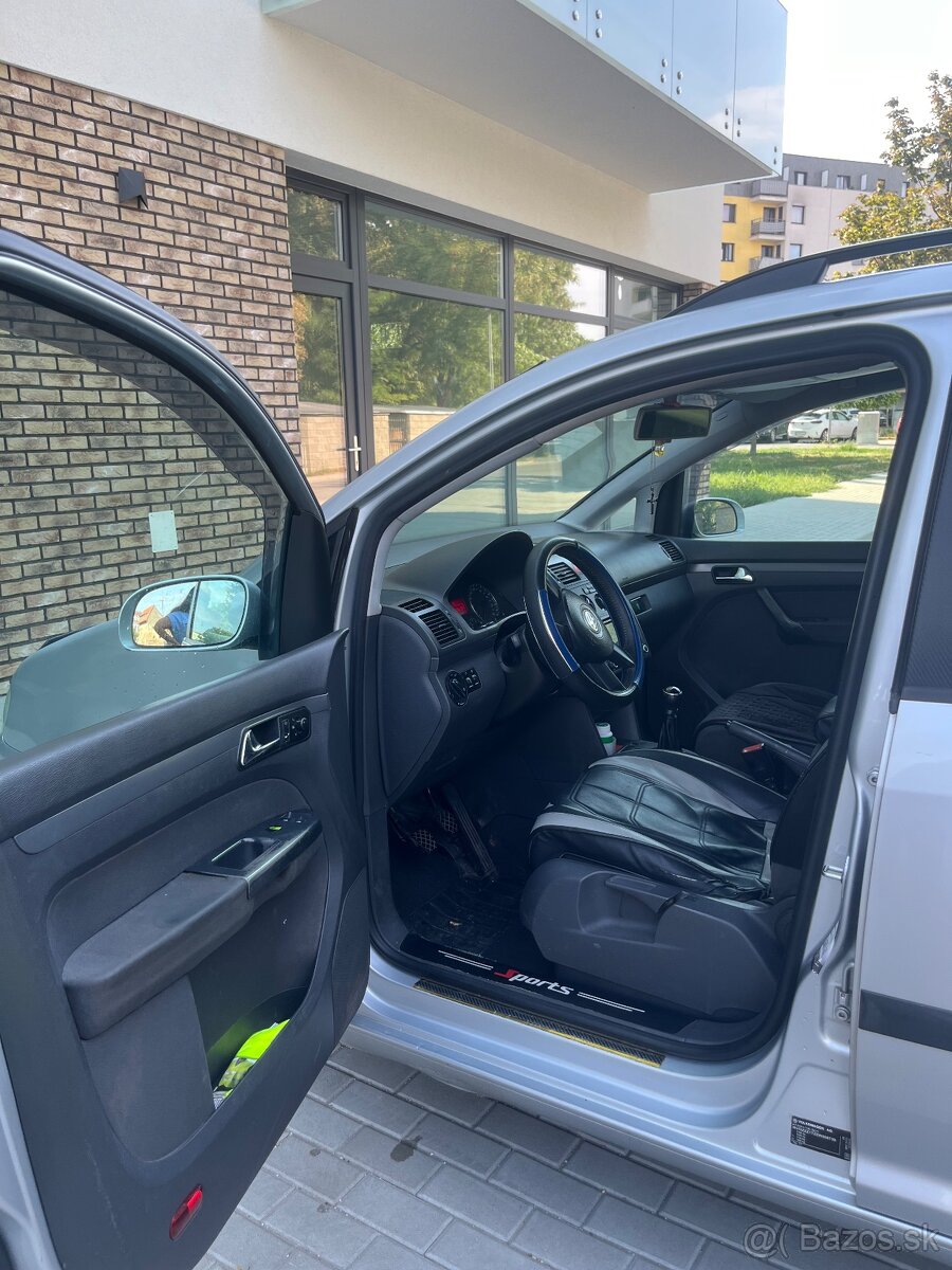 VW Touran - 9