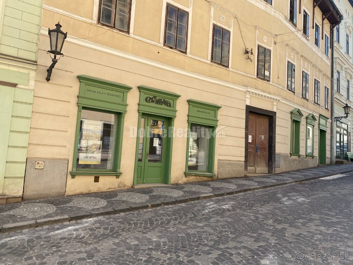 Na prenájom obchodný priestor v historickom centre mesta Ban - 9