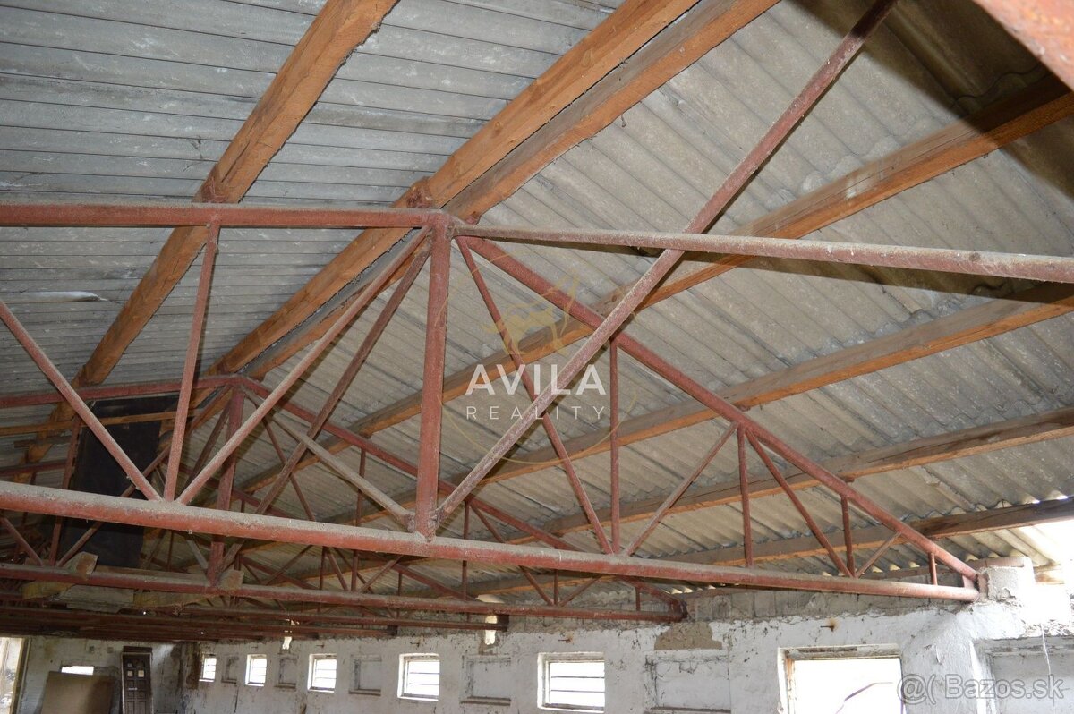 NA PREDAJ: sklad-hala 750m2 vo Voderadoch - 9