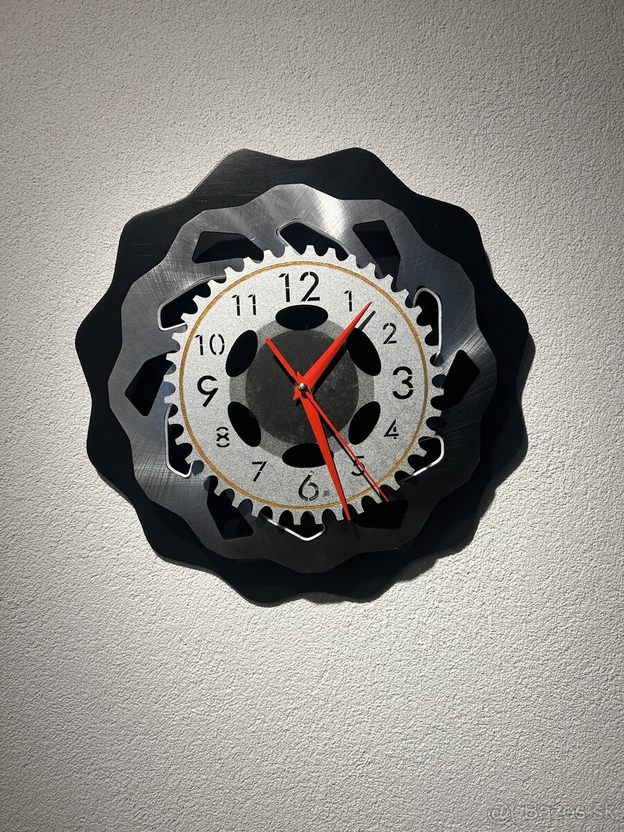 Hodinky , motohodinky, dielňa , - 9