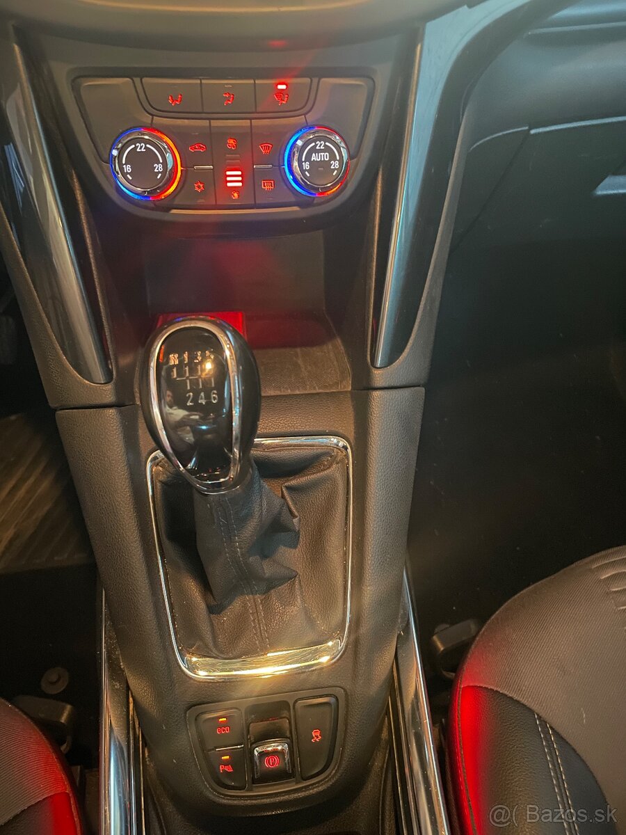 Opel Zafira Tourer - 9