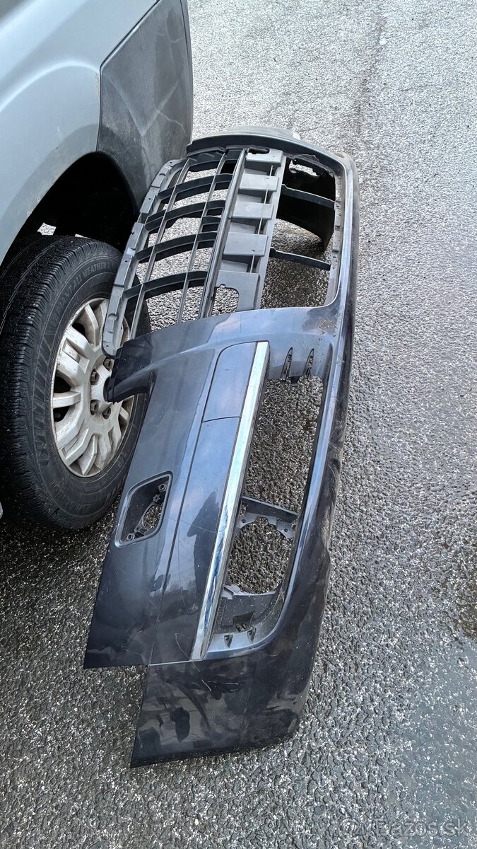 Predný plastový nárazník Audi A6 4F0807437E - 9