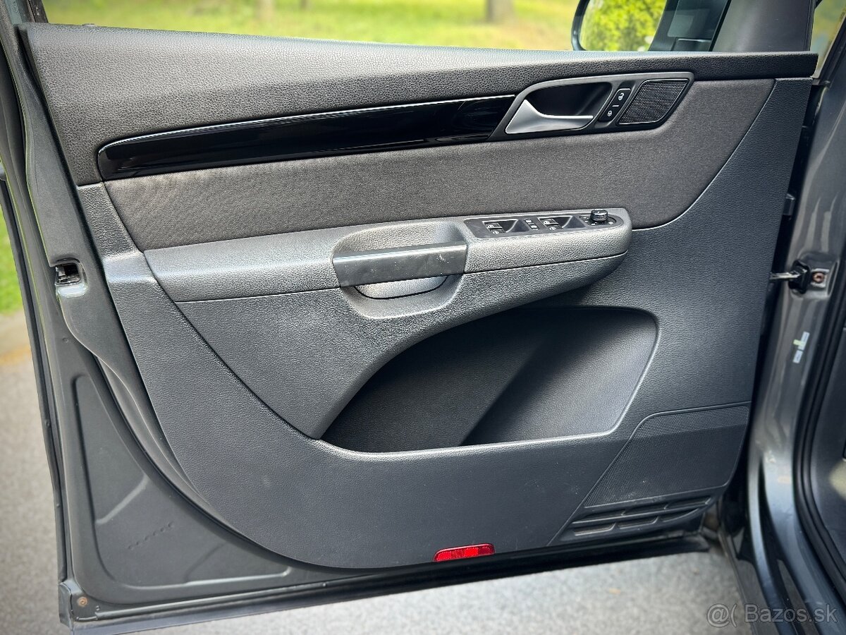 SEAT ALHAMBRA 2.0TDi 7-miestne - 9