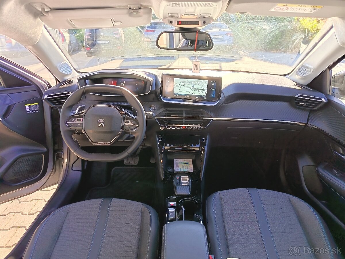 Peugeot 208 1.2 PureTech 100 Allure EAT8 - 9