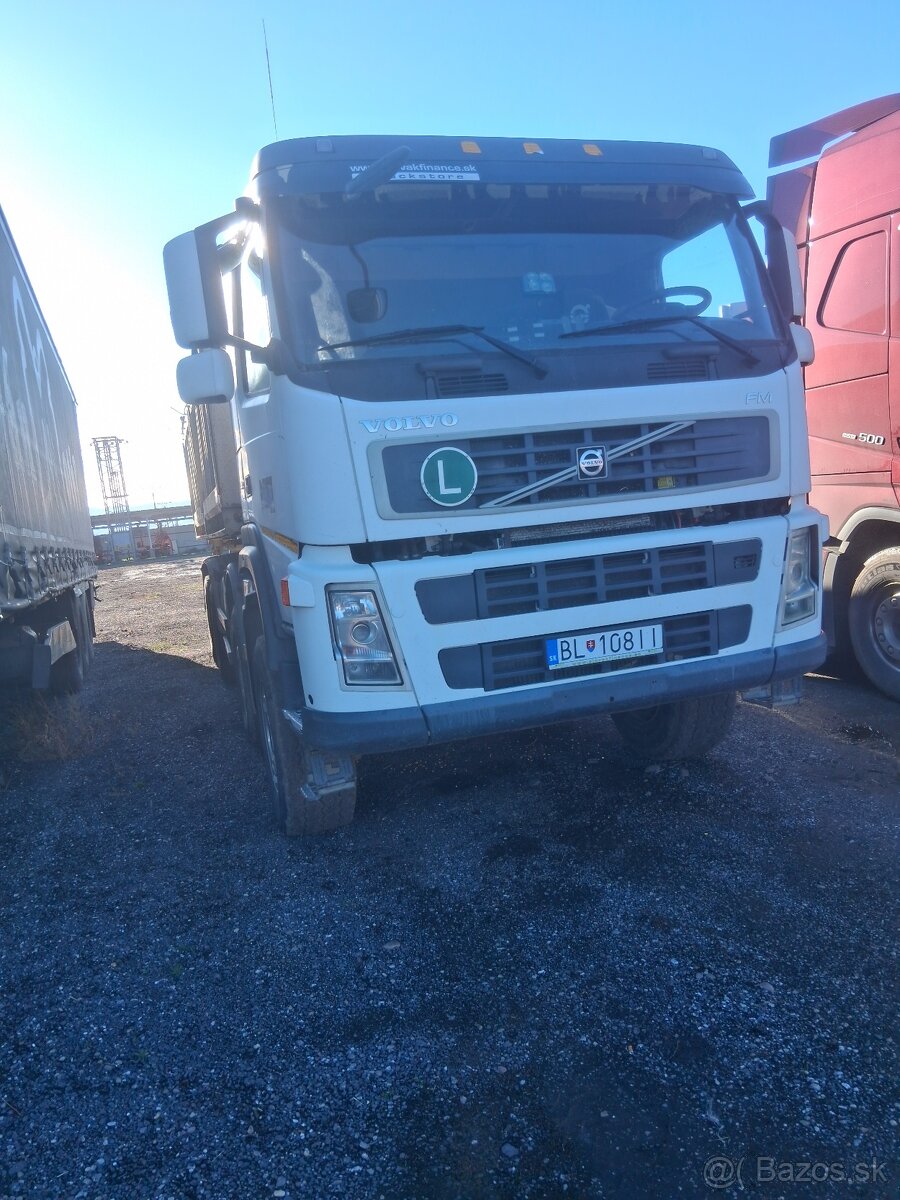 Predam techniku kamion auto 8x4 - 9