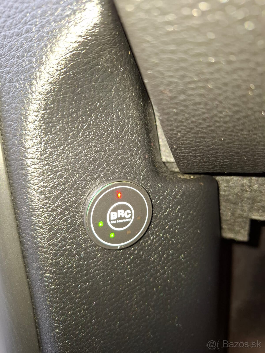 DODGE DURANGO R/T AWD 5,7 V8 HEMI - 9