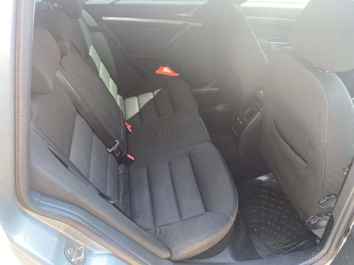 Škoda Octavia 2.0 TDI Elegance - 9