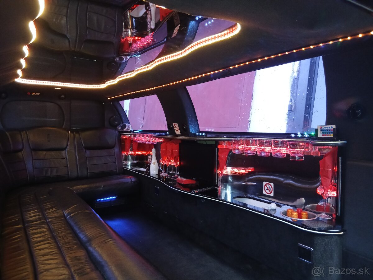 Limousine lincoln town car - 9