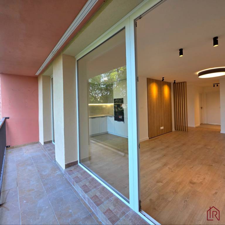 3i, Terasa, pri OC Galéria, nová rekonštrukcia - 9