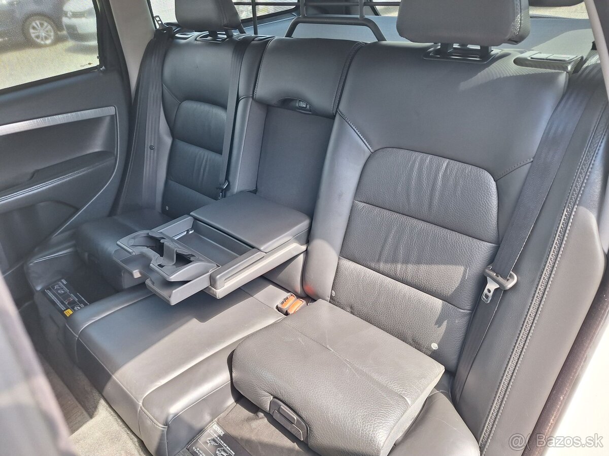 Volvo XC70, D5 AWD MANUÁL - 9
