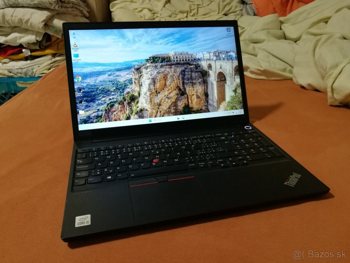 Lenovo E15. i5-10210U. 15,6 FHD. 16 GB. NVMe 512 GB. - 9